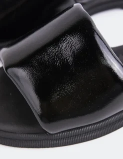 Flats-L'INTERVALLE Bosnia Black Patent