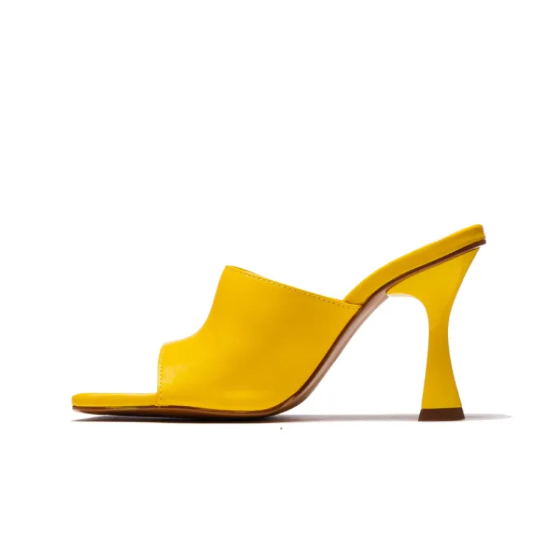 Mules-L'INTERVALLE Cythera Yellow Leather
