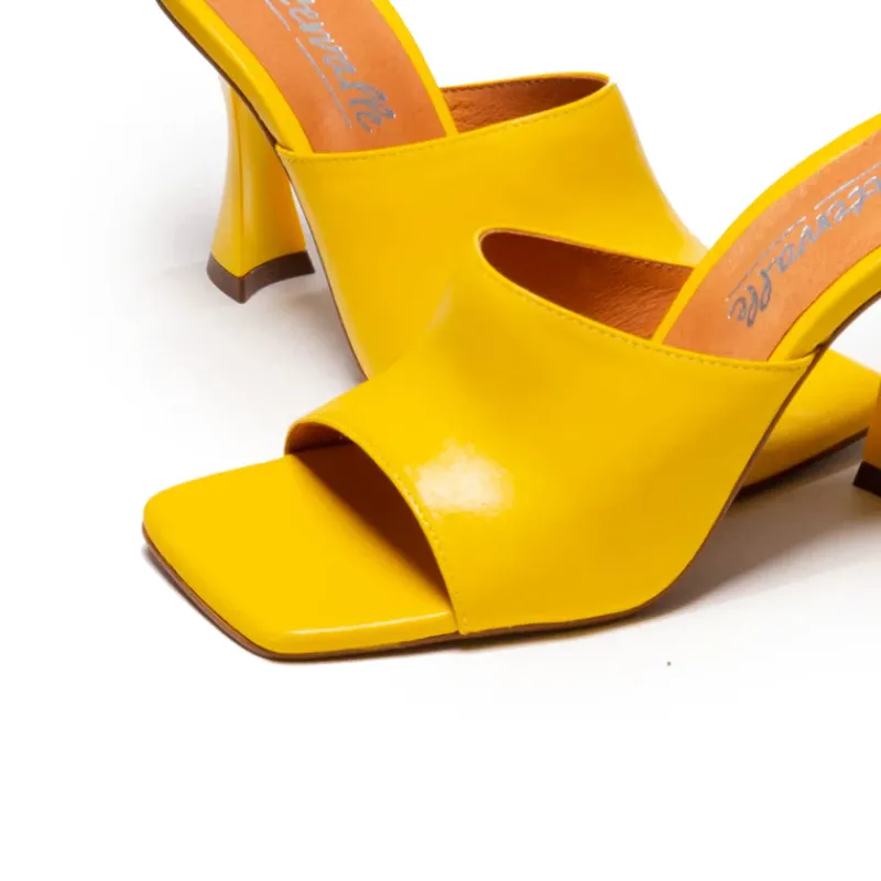 Mules-L'INTERVALLE Cythera Yellow Leather