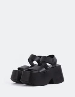 Platform-L'INTERVALLE Gentil Black Leather