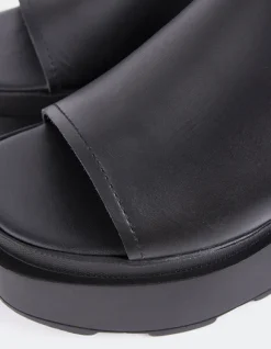 Wedges-L'INTERVALLE Positive Black Leather