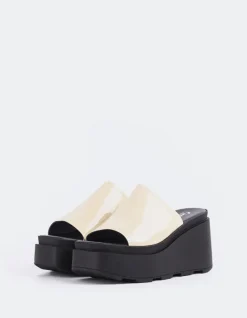 Wedges-L'INTERVALLE Positive Cream Patent