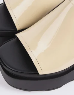 Wedges-L'INTERVALLE Positive Cream Patent