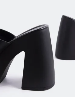 Platform-L'INTERVALLE Smyrni Black Leather