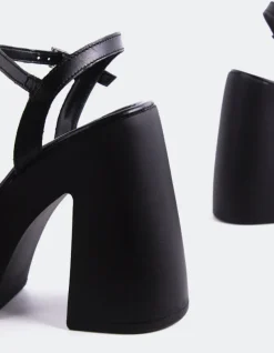 Platform-L'INTERVALLE Veria Black Leather